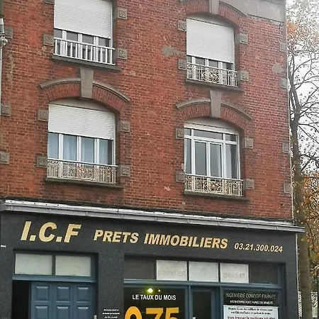 Vieille Apartment *
